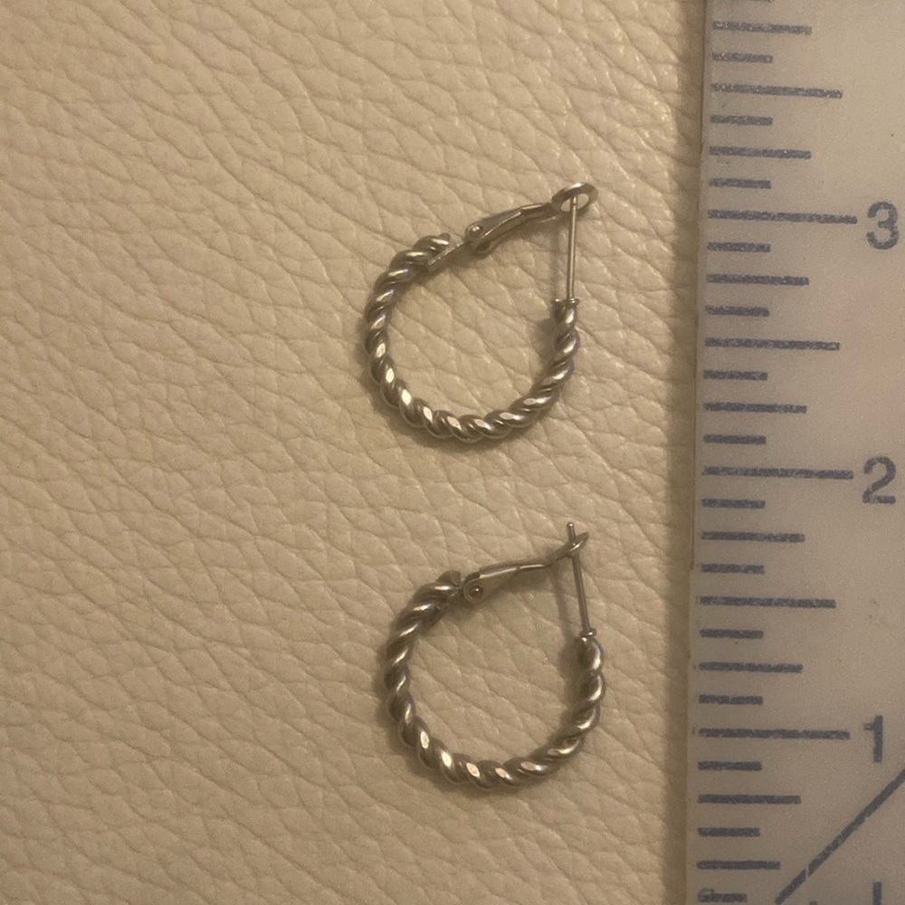 Silver tone rope earrings (1004)